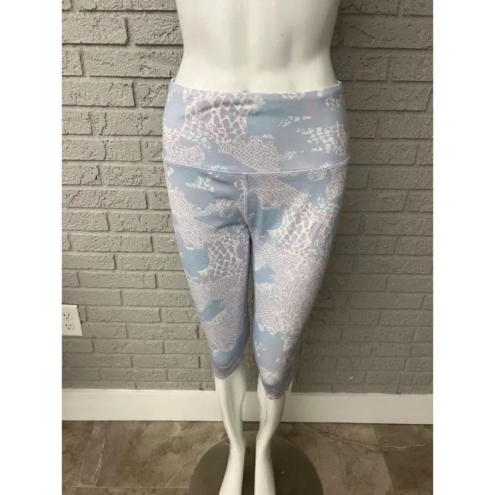 Reel Legends Women Lilac Animal Print Capri Size M